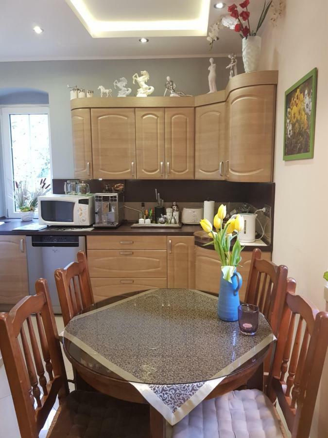 Aparthome Barbara 2 Торунь Екстер'єр фото